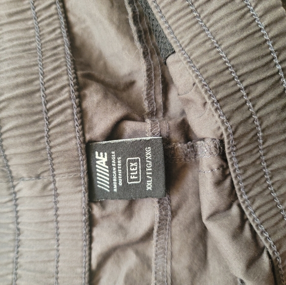 American Eagle 🦅 joggers - Picture 2 of 4